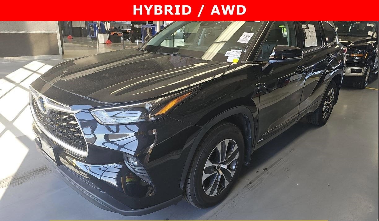 2022 Toyota Highlander Hybrid XLE