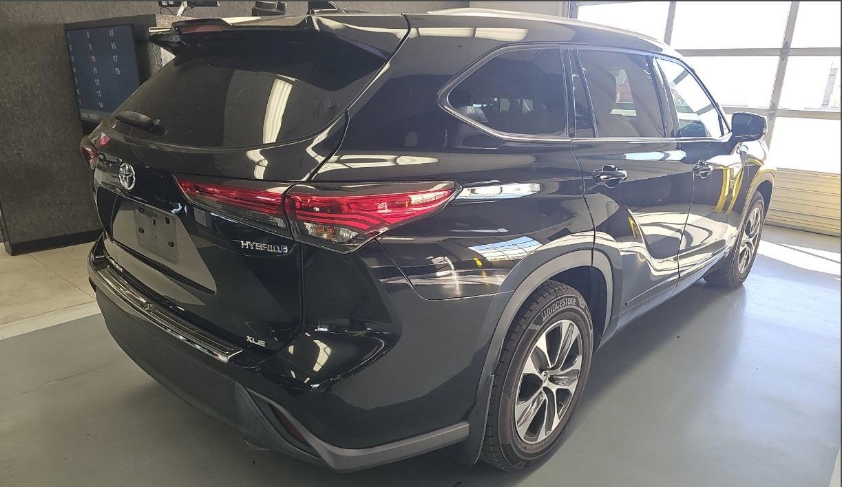 2022 Toyota Highlander Hybrid XLE
