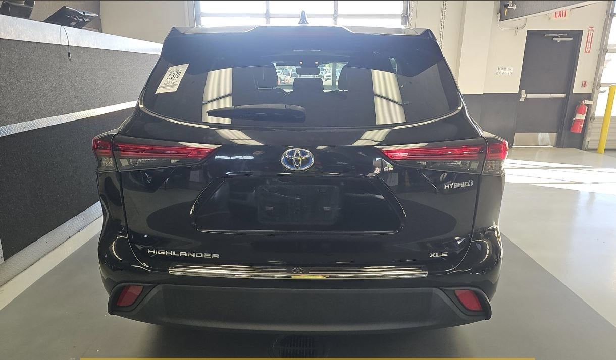 2022 Toyota Highlander Hybrid XLE