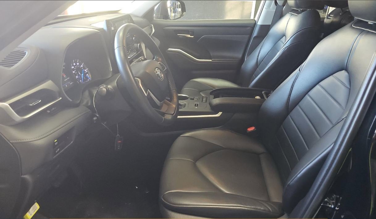 2022 Toyota Highlander Hybrid XLE