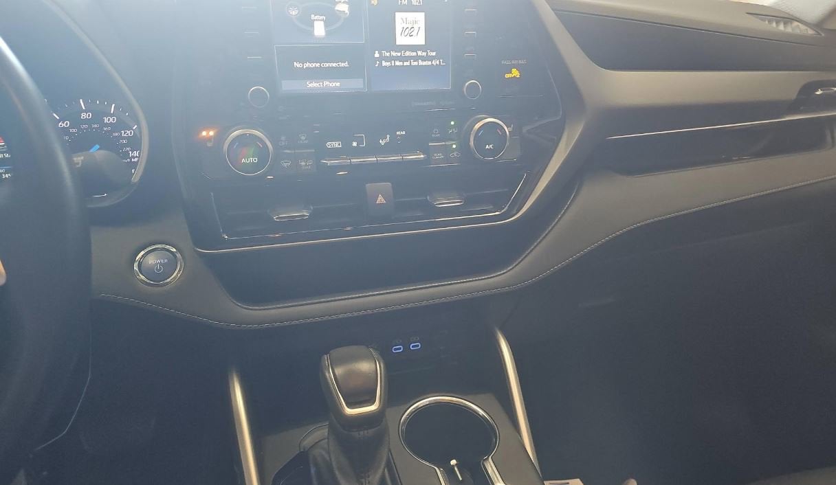 2022 Toyota Highlander Hybrid XLE