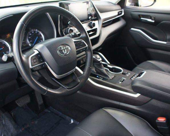 2022 Toyota Highlander Hybrid XLE