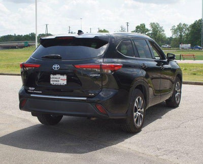 2022 Toyota Highlander Hybrid XLE