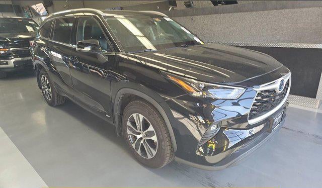 2022 Toyota Highlander Hybrid XLE