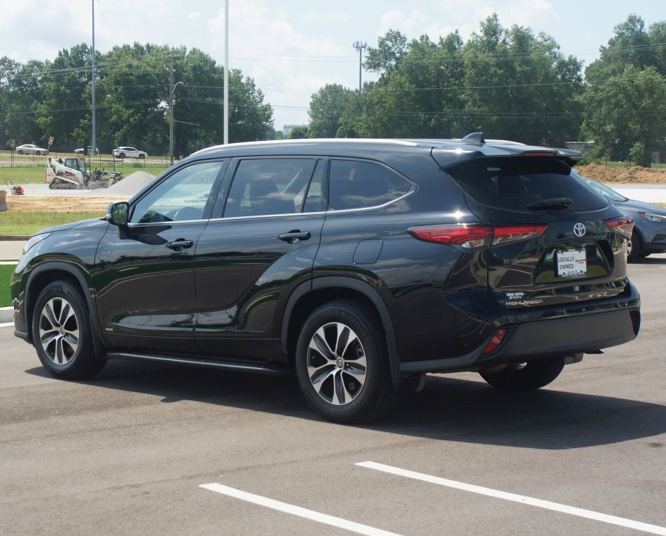 2022 Toyota Highlander Hybrid XLE