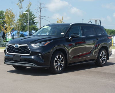 2022 Toyota Highlander Hybrid XLE
