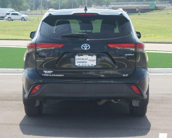 2022 Toyota Highlander Hybrid XLE