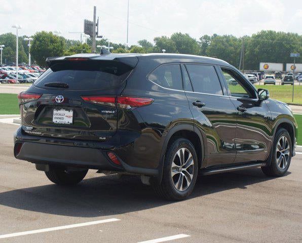2022 Toyota Highlander Hybrid XLE