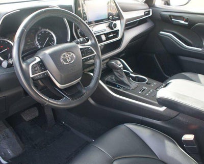 2022 Toyota Highlander XLE