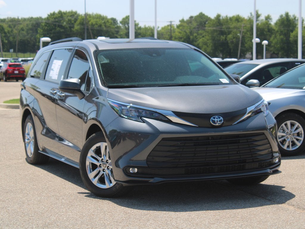 2025 Toyota Sienna XLE