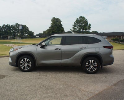 2026 Toyota Highlander Hybrid XLE