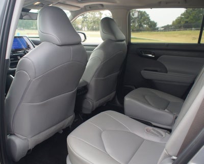 2026 Toyota Highlander Hybrid XLE