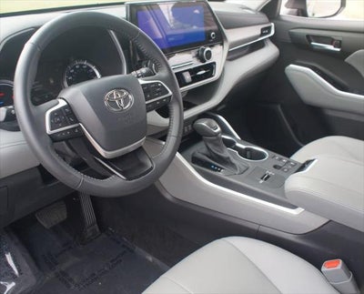 2026 Toyota Highlander Hybrid XLE