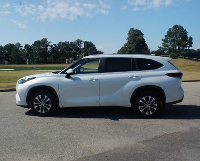 2026 Toyota Highlander Hybrid XLE