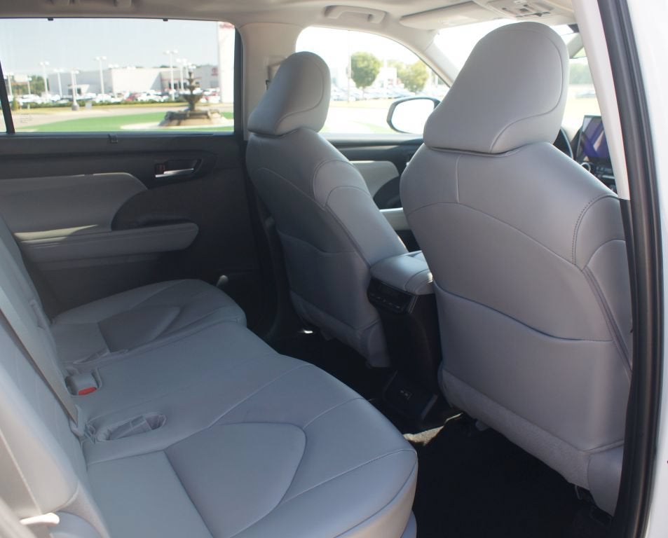 2026 Toyota Highlander Hybrid XLE