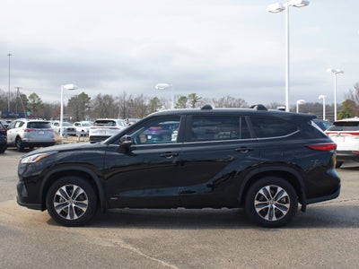 2023 Toyota Highlander Hybrid XLE
