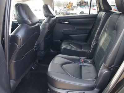 2023 Toyota Highlander Hybrid XLE