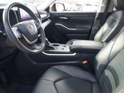 2023 Toyota Highlander Hybrid XLE