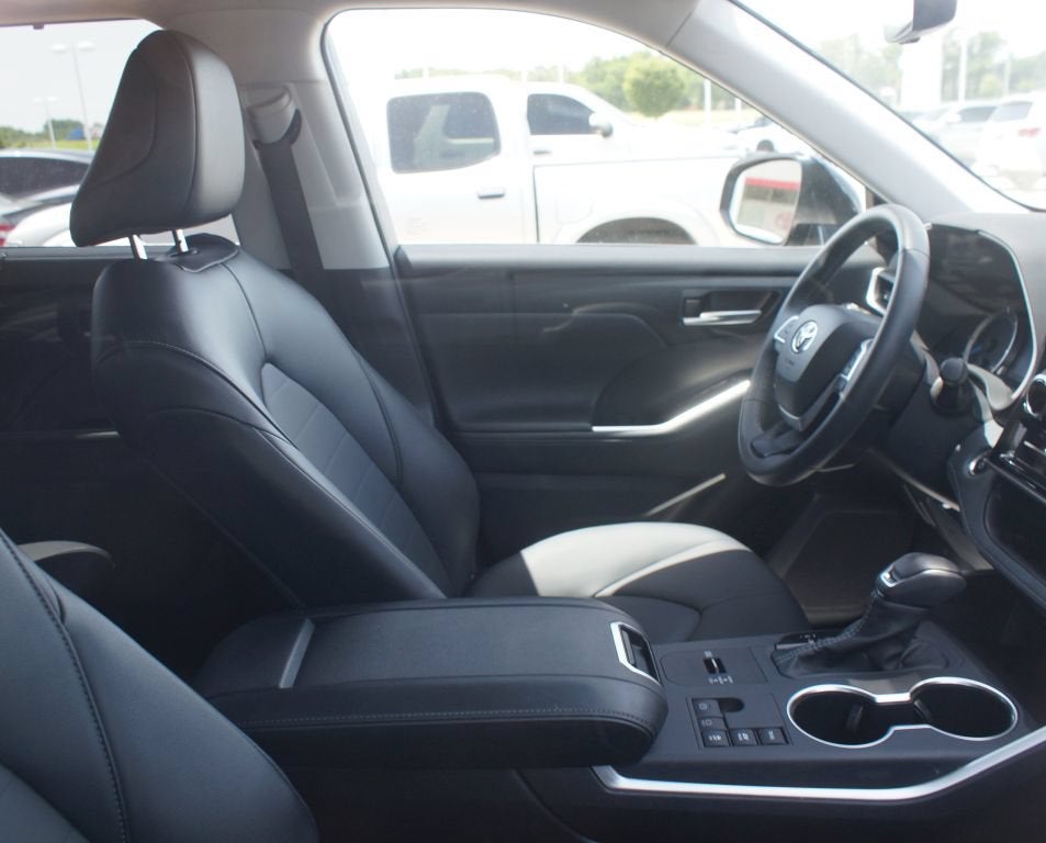 2026 Toyota Highlander Hybrid XLE