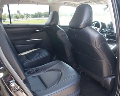 2026 Toyota Highlander Hybrid XLE