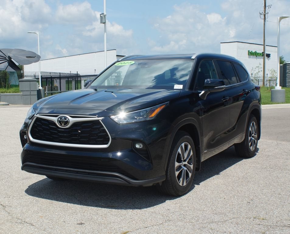 2026 Toyota Highlander Hybrid XLE