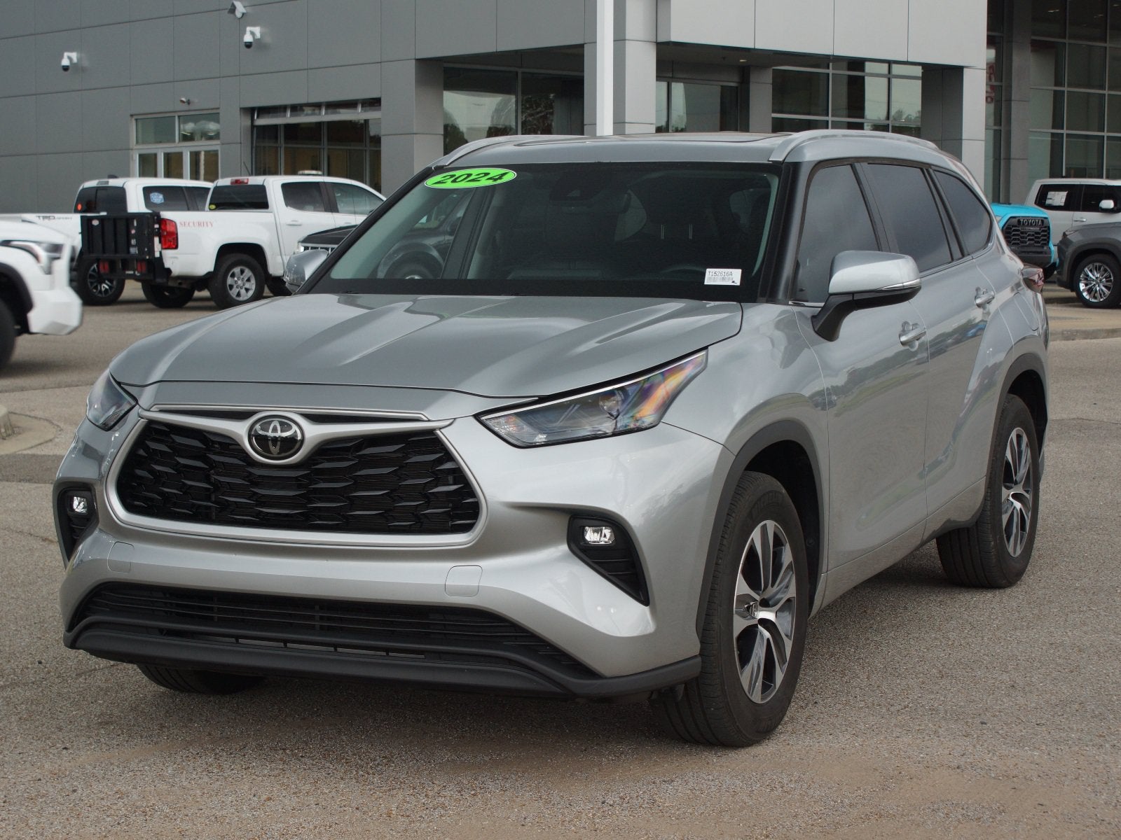 2024 Toyota Highlander XLE