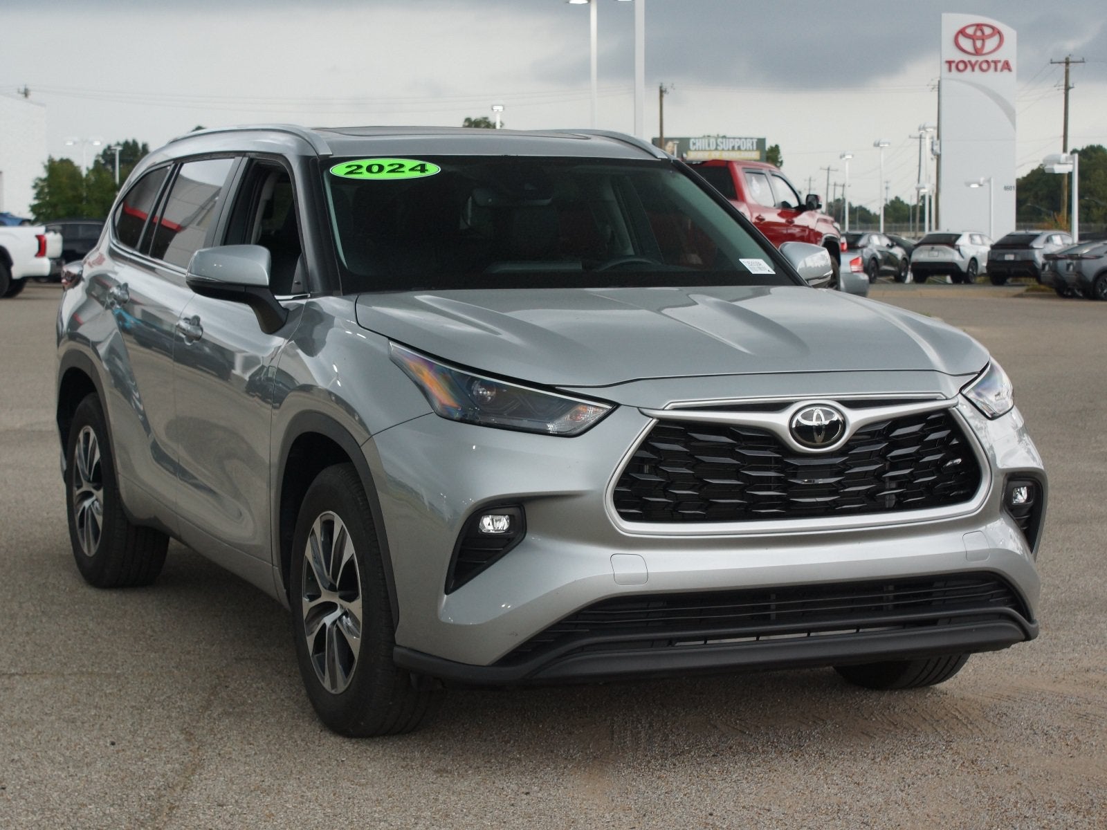 2024 Toyota Highlander XLE