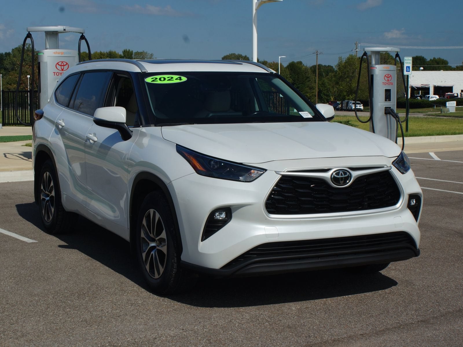 2024 Toyota Highlander XLE