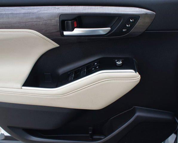 2025 Toyota Highlander Limited