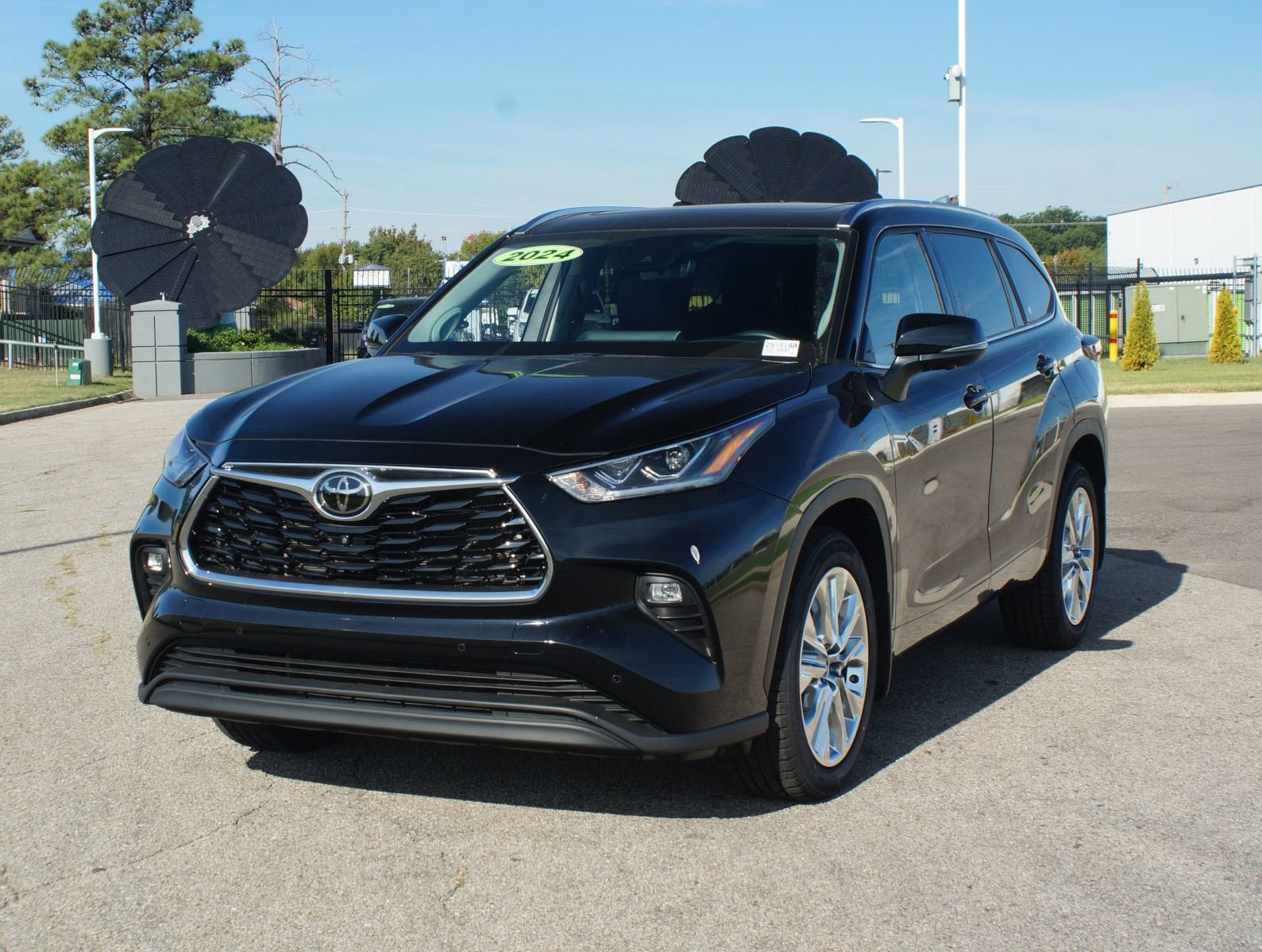 2024 Toyota Highlander LE