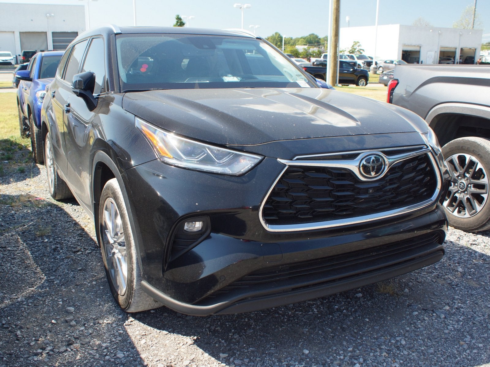 2024 Toyota Highlander LE