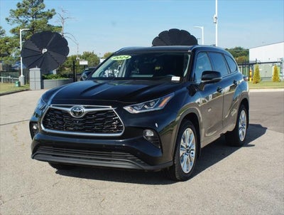 2024 Toyota Highlander LE