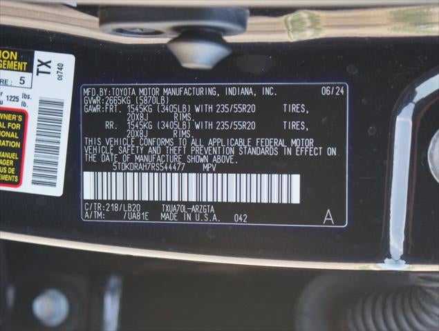 2024 Toyota Highlander LE