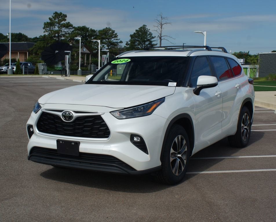 2024 Toyota Highlander XLE