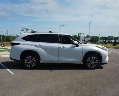 2024 Toyota Highlander XLE