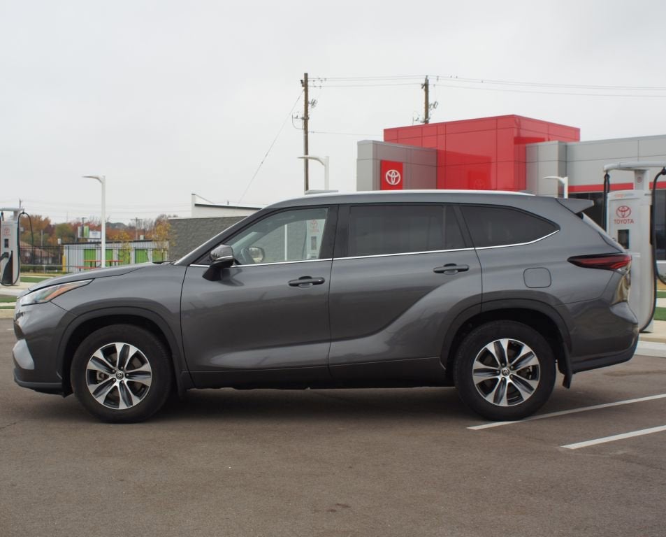 2024 Toyota Highlander XLE