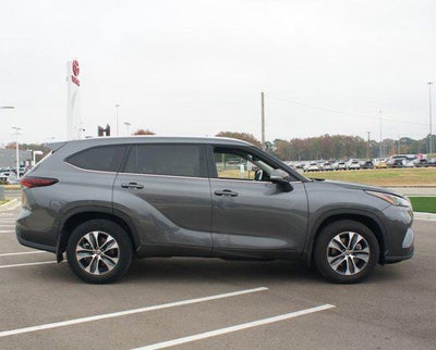 2024 Toyota Highlander XLE
