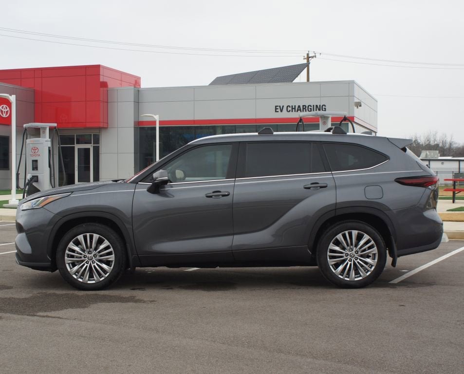 2024 Toyota Highlander Platinum