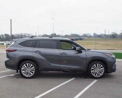 2024 Toyota Highlander Platinum