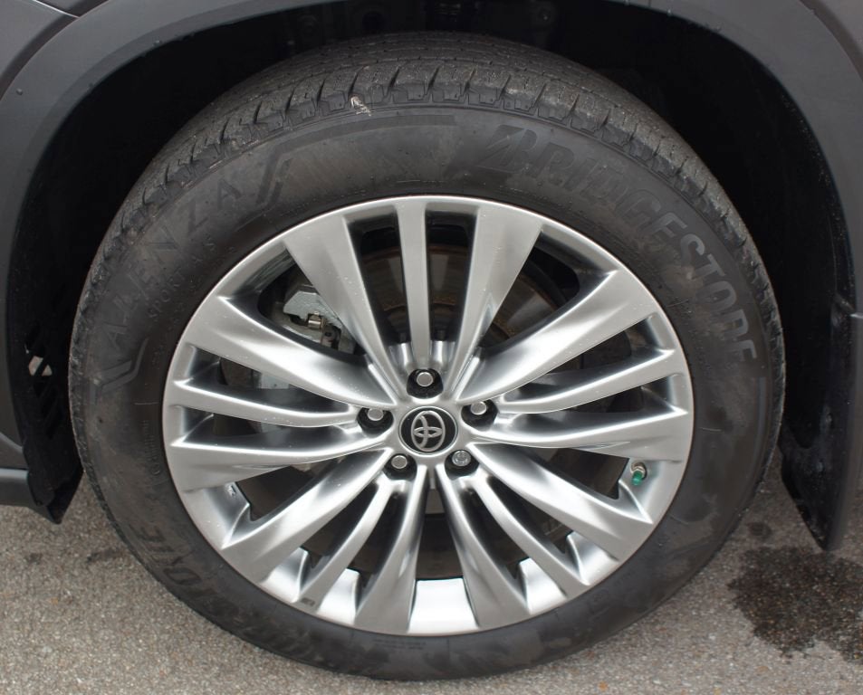 2024 Toyota Highlander Platinum