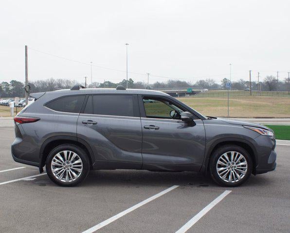 2024 Toyota Highlander Platinum
