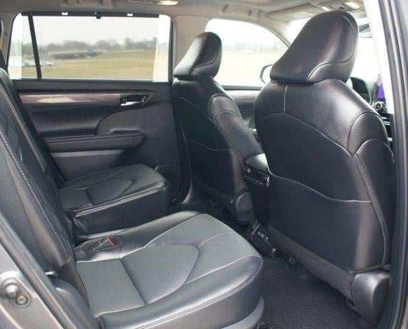 2024 Toyota Highlander Platinum