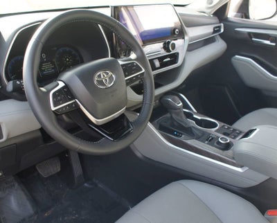 2025 Toyota Highlander Platinum