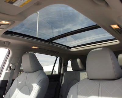 2025 Toyota Highlander Platinum