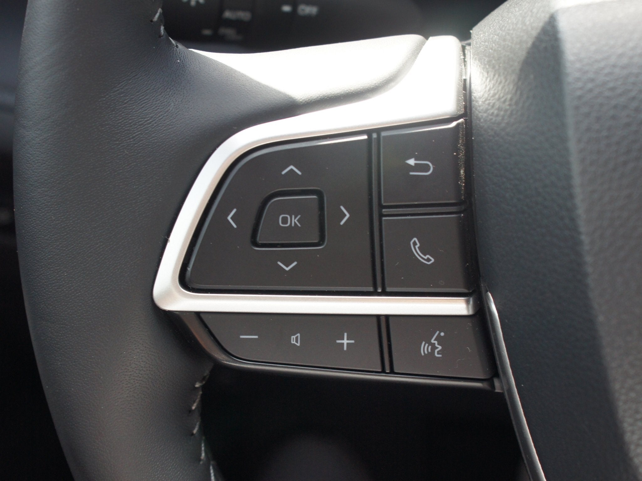 2025 Toyota Highlander Base