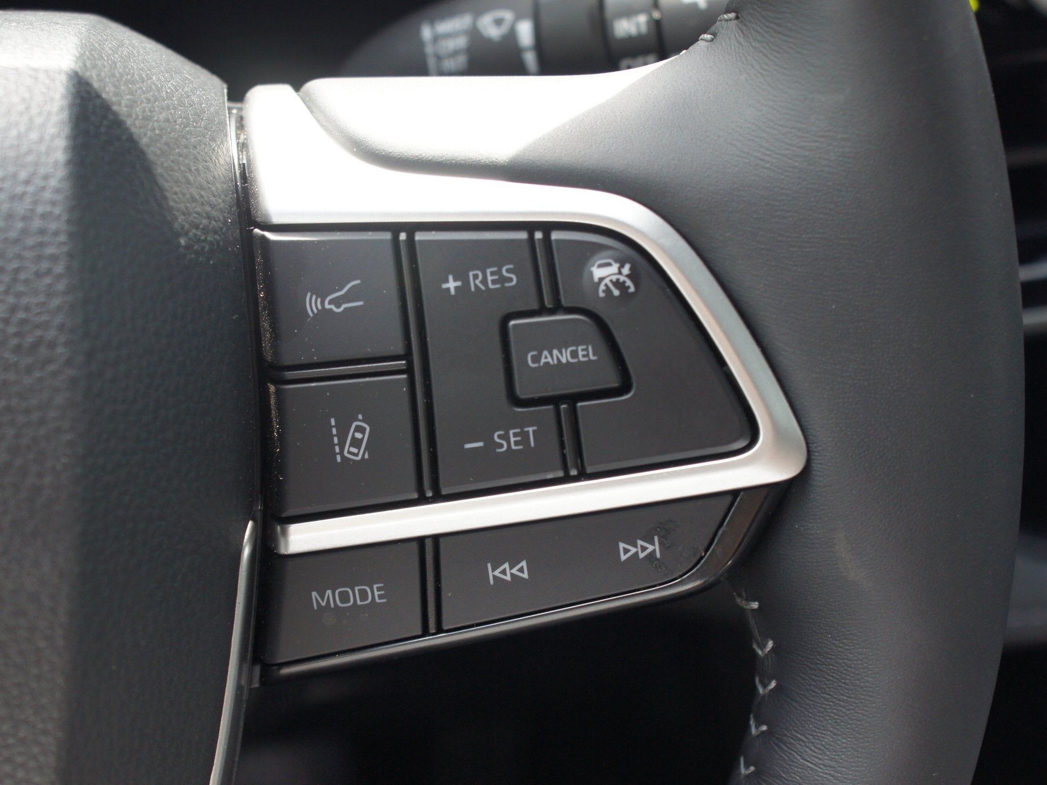 2025 Toyota Highlander Base