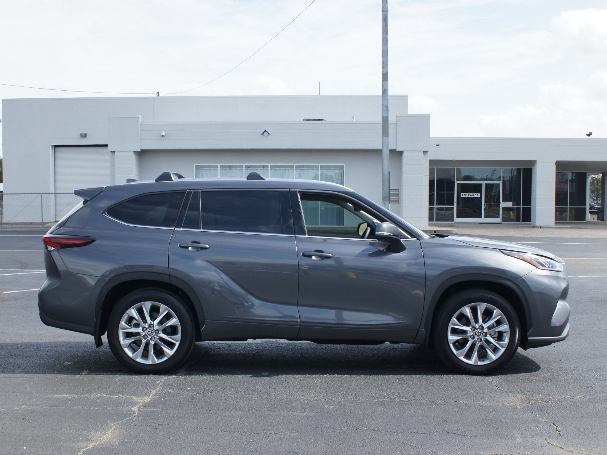 2025 Toyota Highlander Base