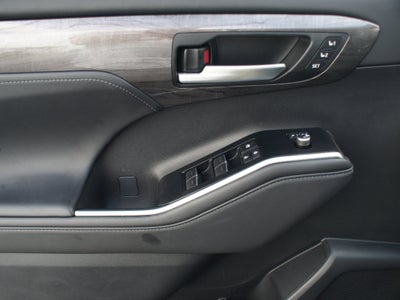 2025 Toyota Highlander Base