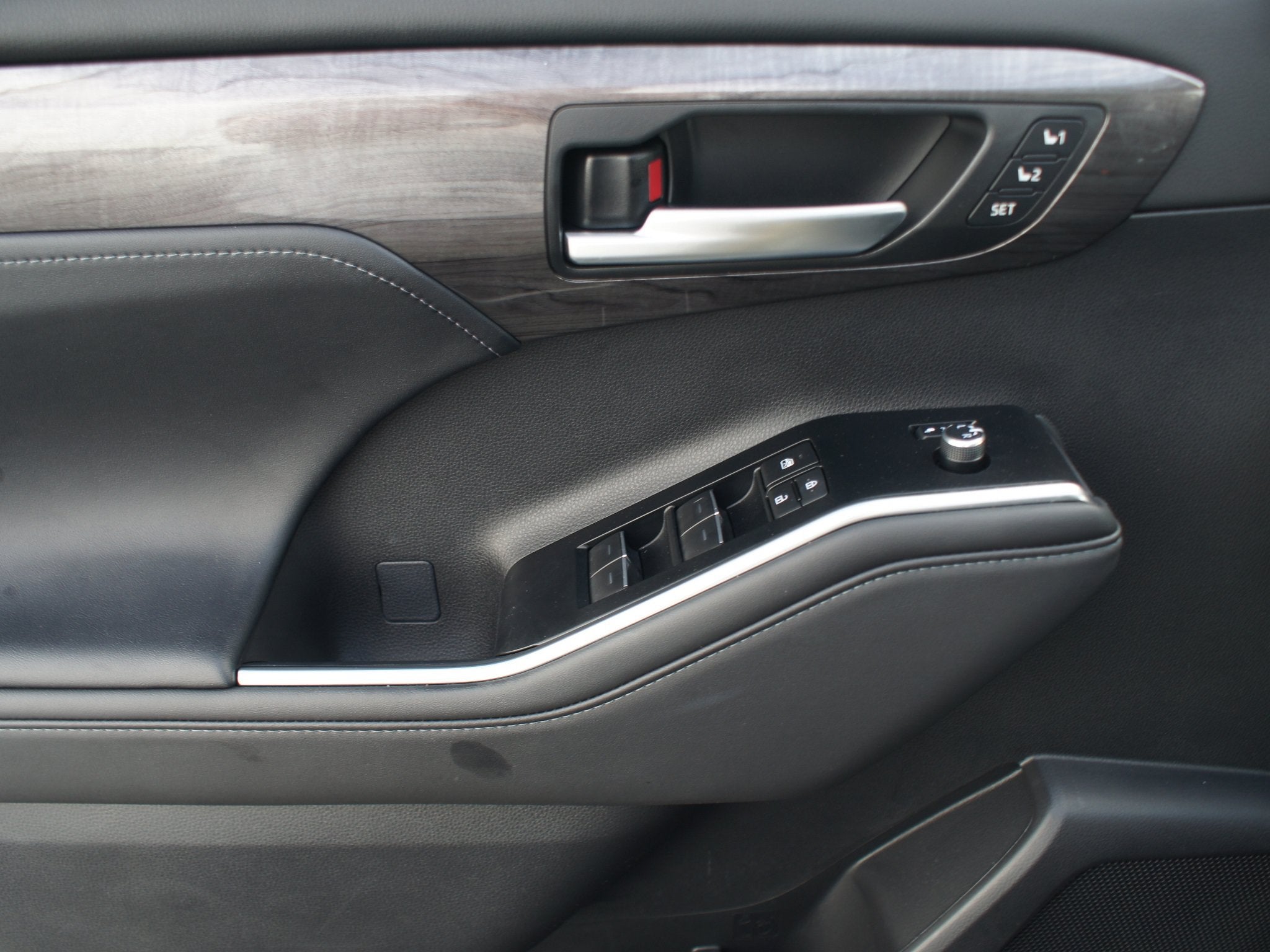 2025 Toyota Highlander Base