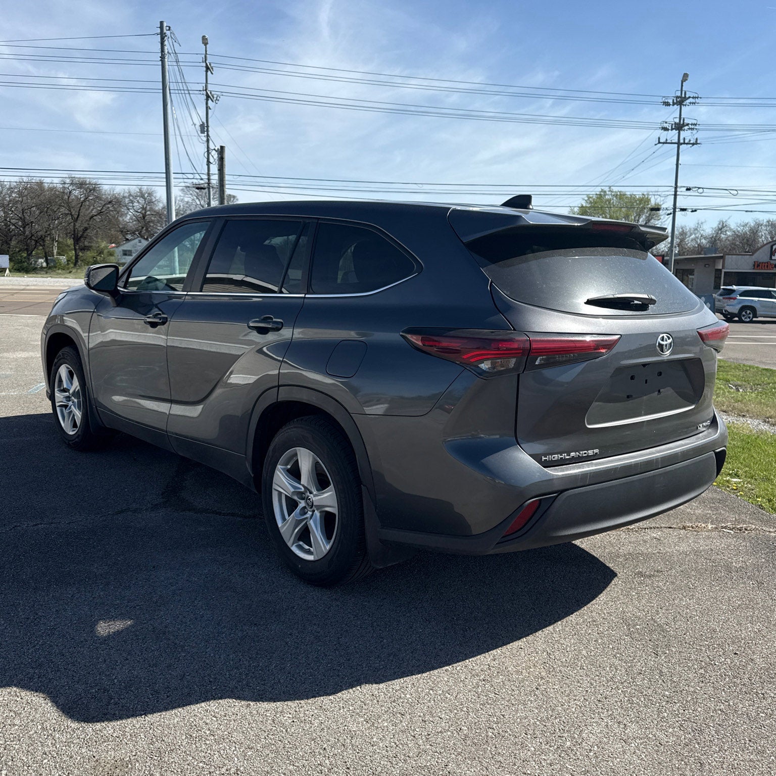 2024 Toyota Highlander LE